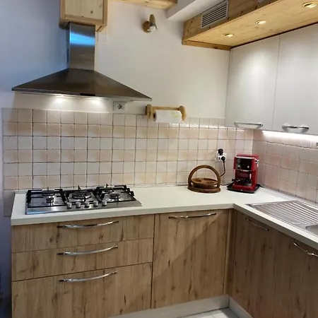 Charming 1-bed In Apartment Realmonte