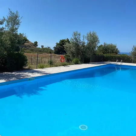 - Sleeps 3 & Swimming Pool * Realmonte